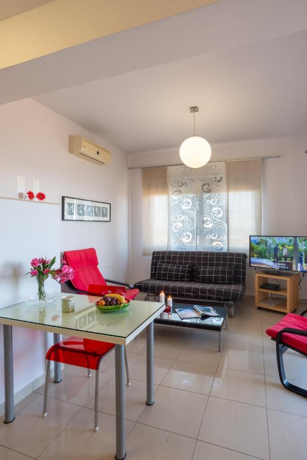 Caravella Luxury Apartments Palaiochora Exterior foto