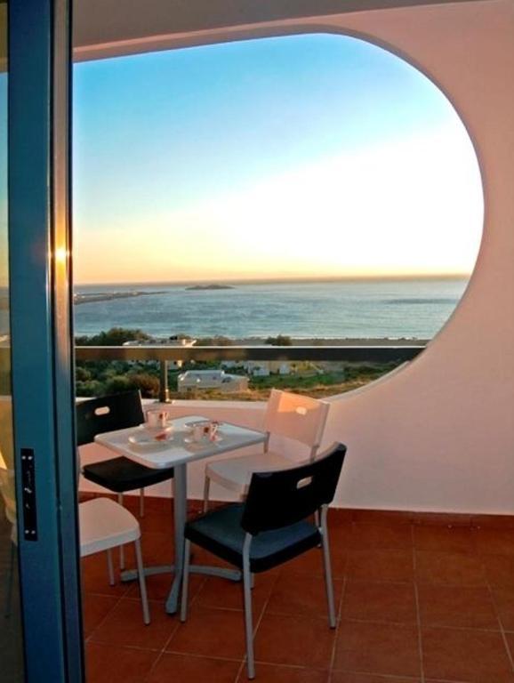Caravella Luxury Apartments Palaiochora Exterior foto