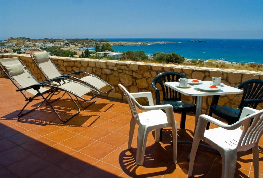Caravella Luxury Apartments Palaiochora Exterior foto