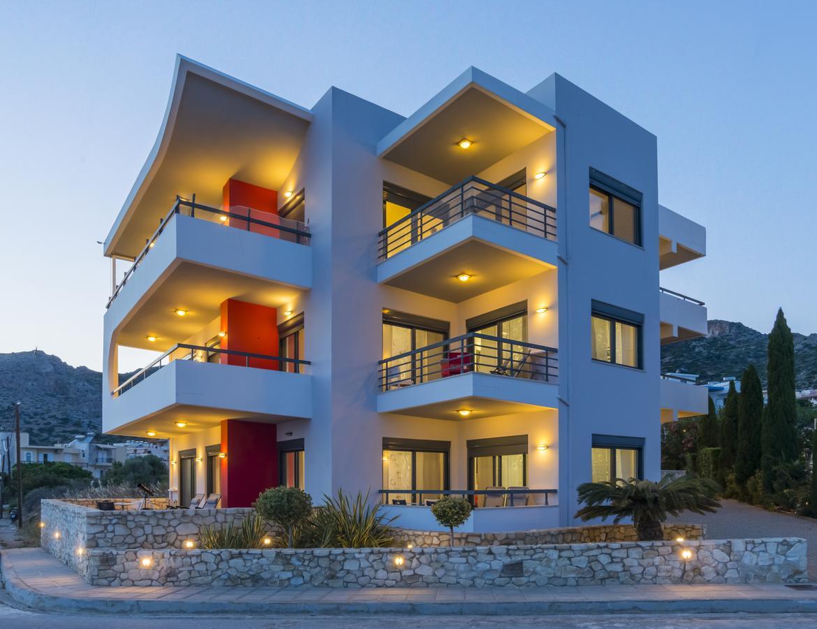Caravella Luxury Apartments Palaiochora Exterior foto