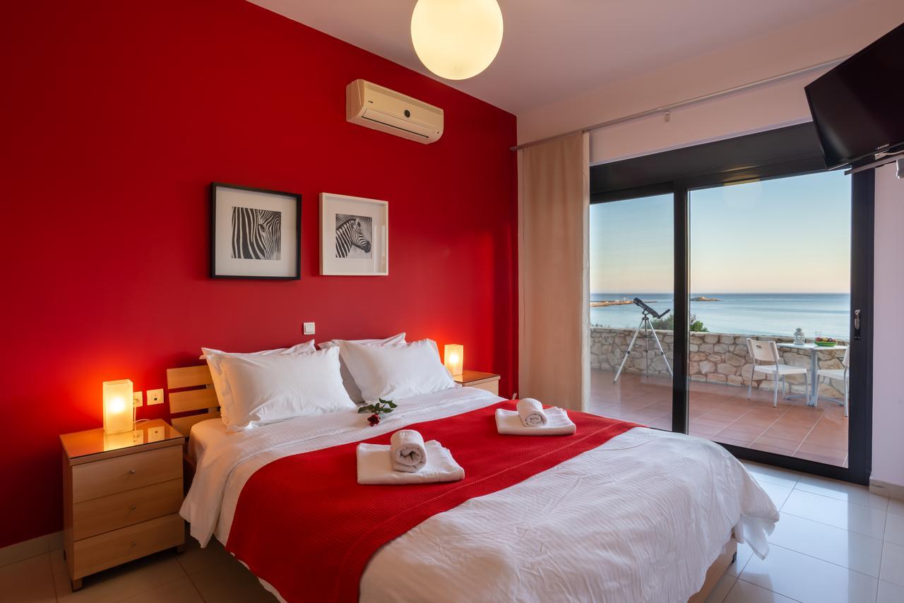 Caravella Luxury Apartments Palaiochora Exterior foto